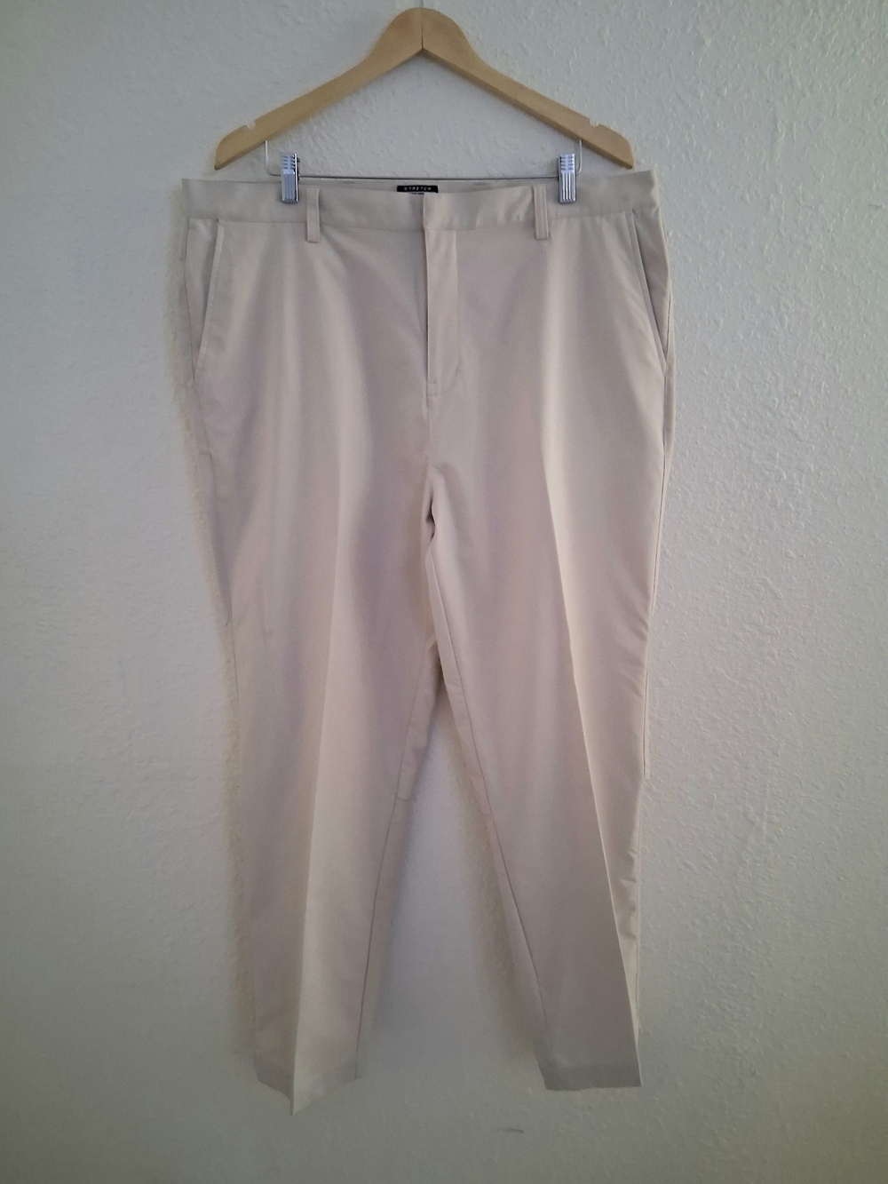 Men's Adidas Clima Cool Stretch Golf Trousers : 40x32 : Bone Color : Rear Vents